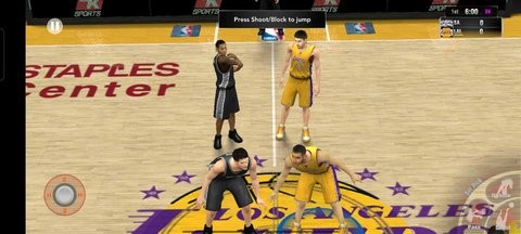 NBA2K15 1.0.0.58 手机版 4